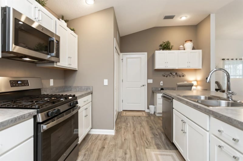 Building Photo - 5745 Gillespie Ln