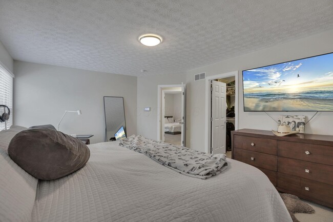 Building Photo - 5920 Triplett Square