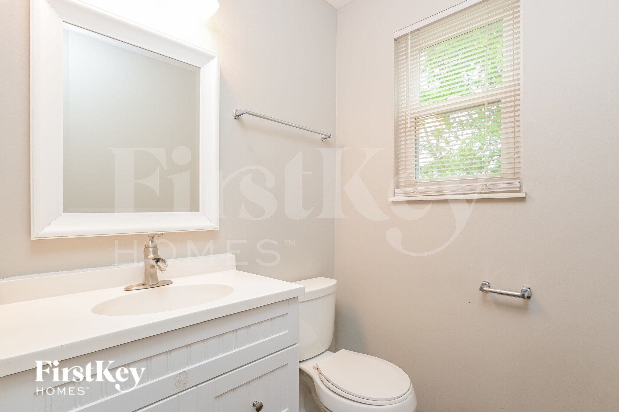 Building Photo - 256 Cherrywood Parc Dr