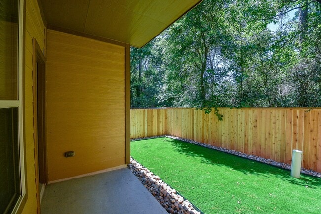 Building Photo - 18 Cheswood Manor Drive