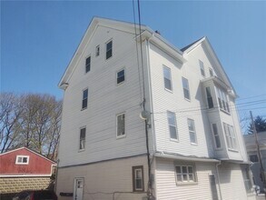 Building Photo - 198 Ives St
