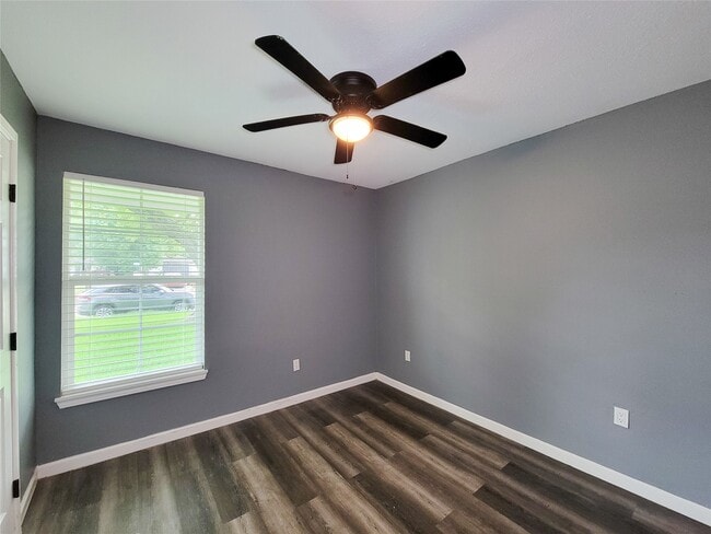 Building Photo - 6327 Mardale Dr