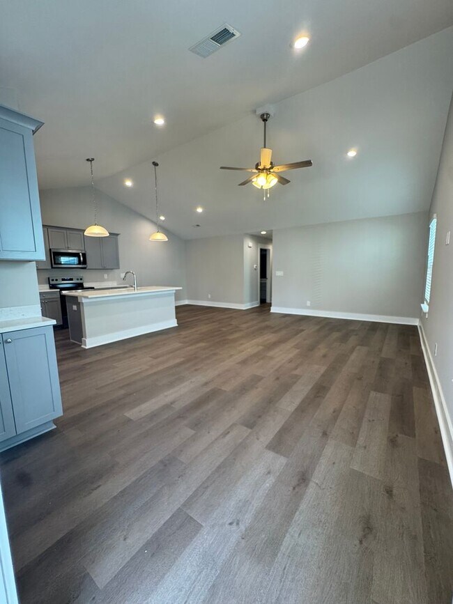 Building Photo - 136 Brawley Villas Pl