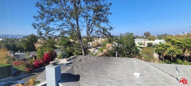 Building Photo - 1240 S Lucerne Blvd