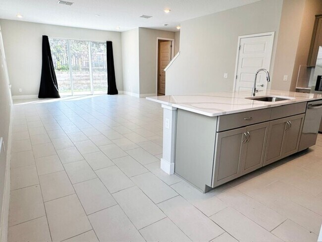Building Photo - 7825 Spectrum Dr