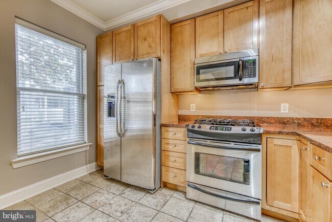 Building Photo - 1320 Race St