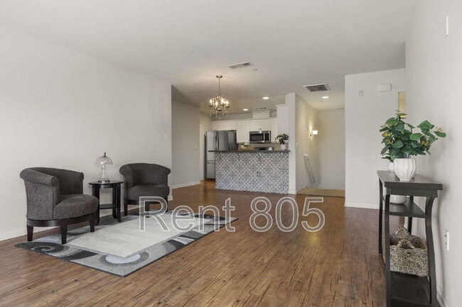 Building Photo - 1008 Los Angeles Ave