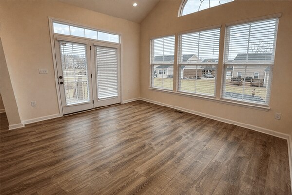 Building Photo - 10279 Benjamin Way