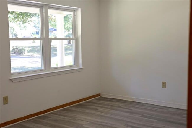 Building Photo - 3381 Woodard Dr