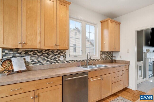 Building Photo - 1375 Amber Ridge Rd