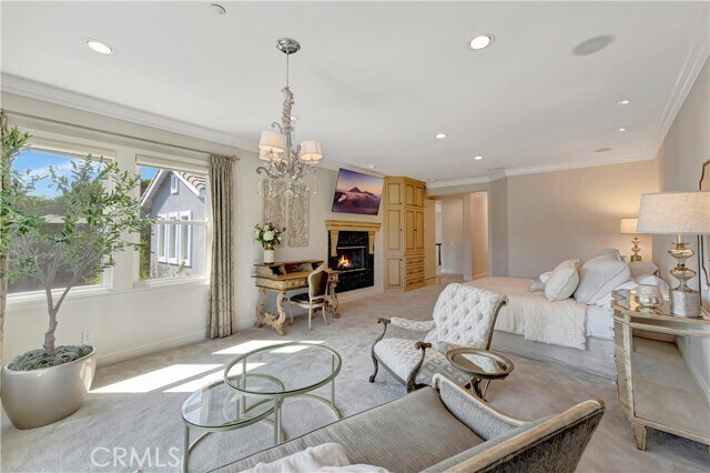 Building Photo - 19635 Larchmont Cir