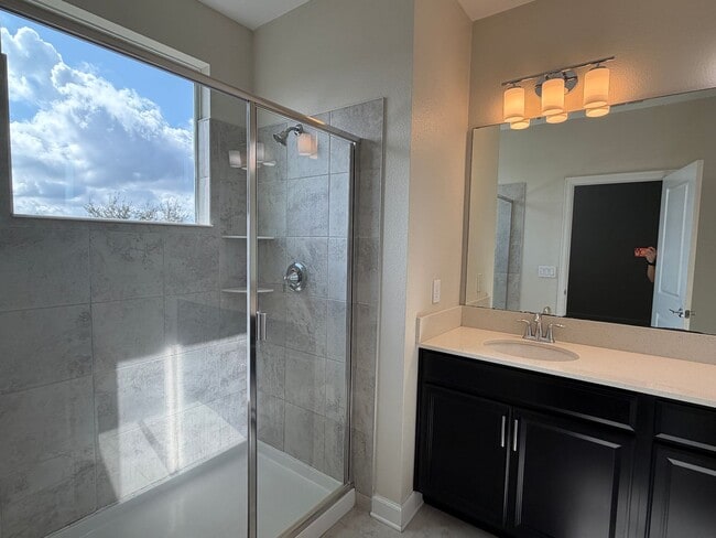 Building Photo - 3 bed 2.5 bath Townhouse in Storey Lake