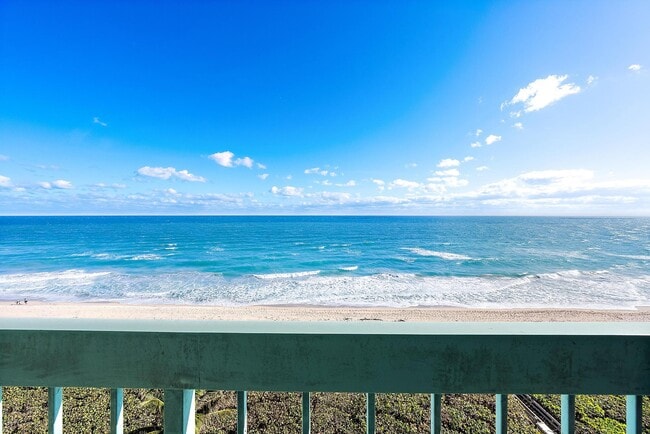 Building Photo - 9940 S Ocean Dr
