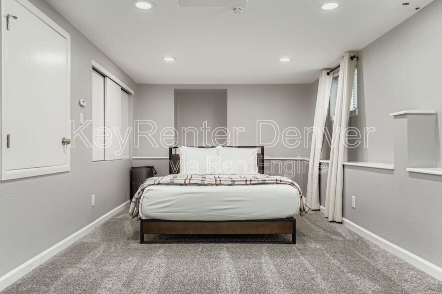 Building Photo - 683 Dawson St