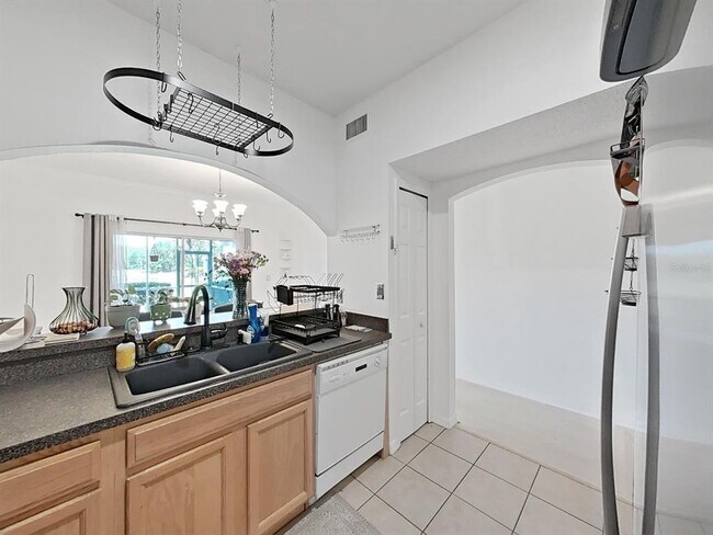 Building Photo - 18126 Paradise Point Dr