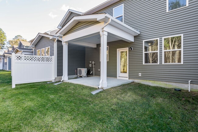 Building Photo - 383 Scranton Ln