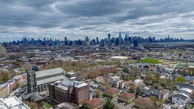 Building Photo - 800 Ocean Ave