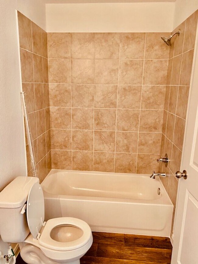 Building Photo - Beautiful Brand New 3 bedroom 2 bath lease...