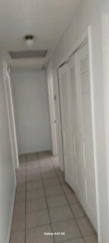 Building Photo - 2039 Woodbridge Ln