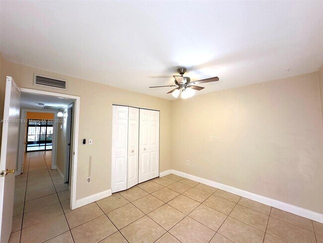 Building Photo - 6731 Kingsmoor Way