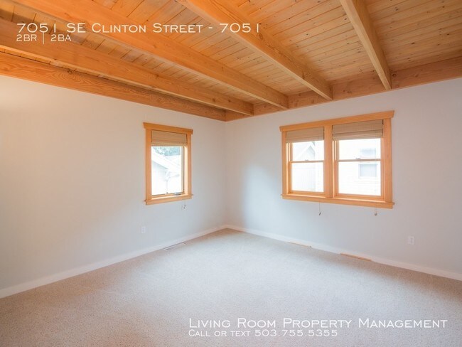 Building Photo - 7051 SE Clinton St