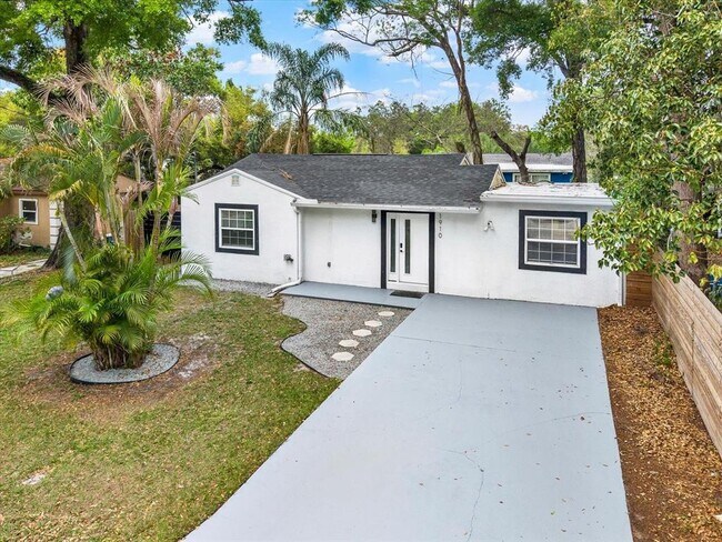 Building Photo - 1910 E Wilder Ave