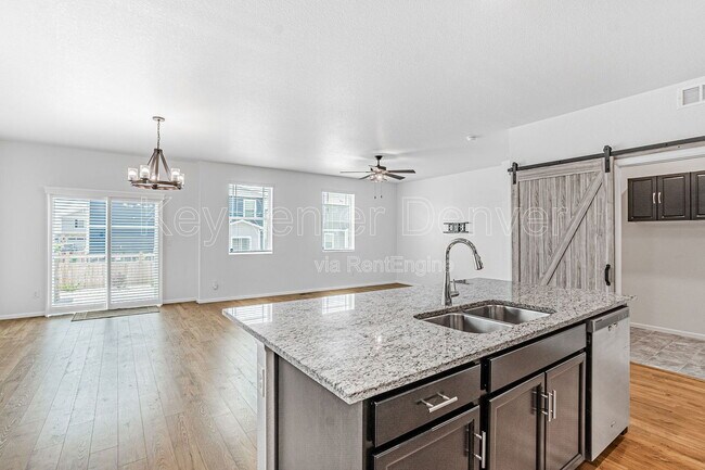 Building Photo - 6037 N Halifax Ct