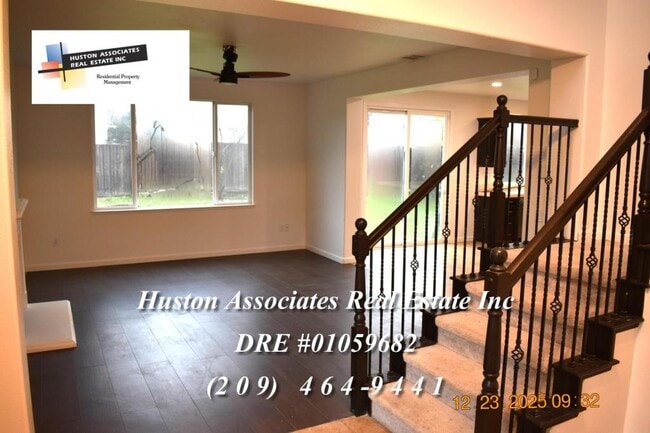 Building Photo - 5953 Pebblestone Way