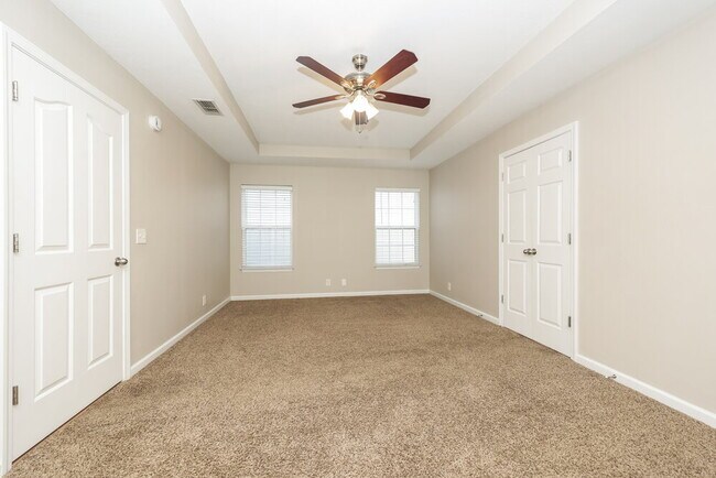 Building Photo - 845 Maricopa Dr