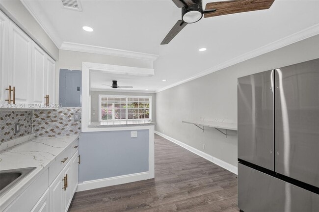 Building Photo - 824 Bayberry Dr