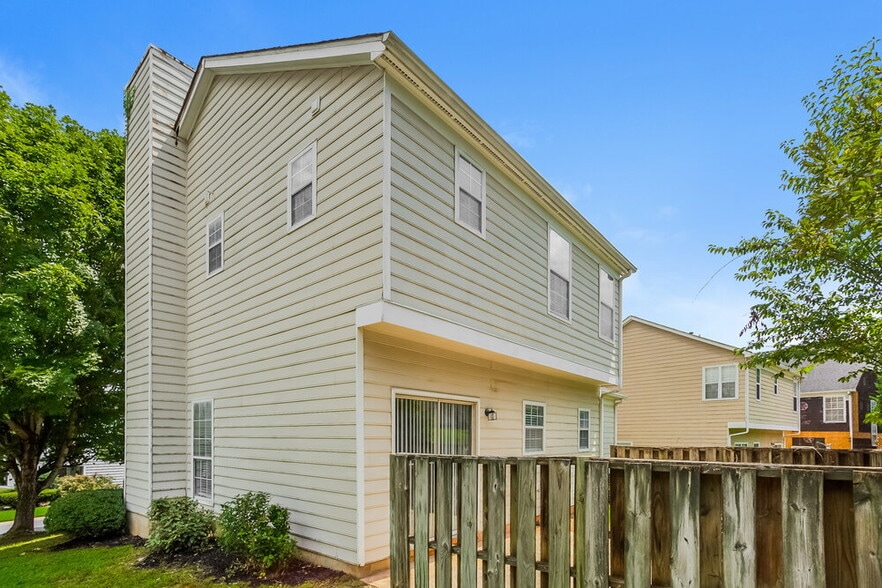 Building Photo - 10433 Battle Ct