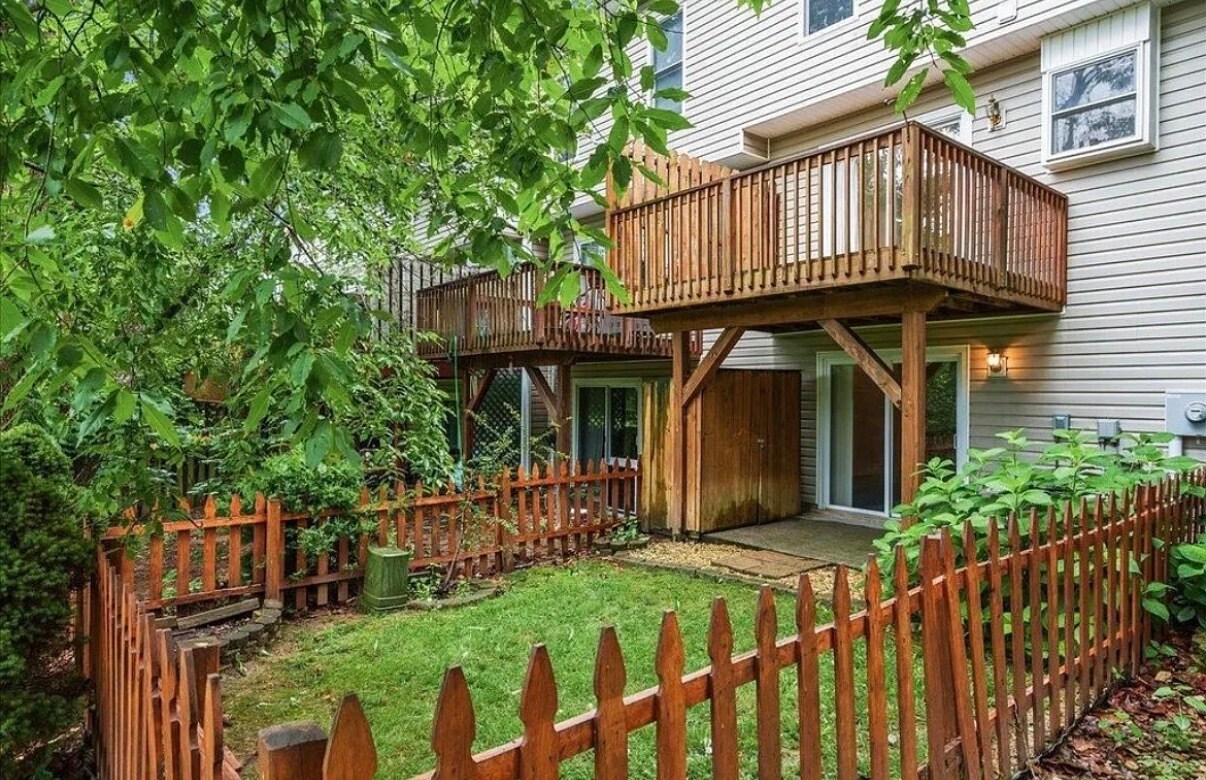 Building Photo - 781 Merlins Way