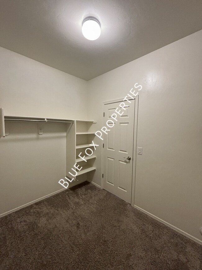 Building Photo - 3156 S Three D Ct