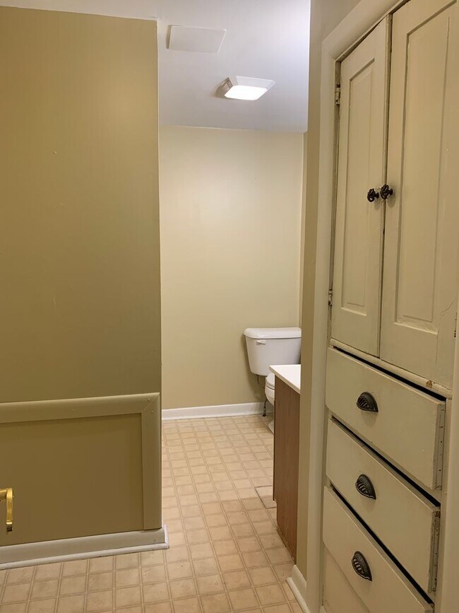 Building Photo - 221 Philadelphia Ave