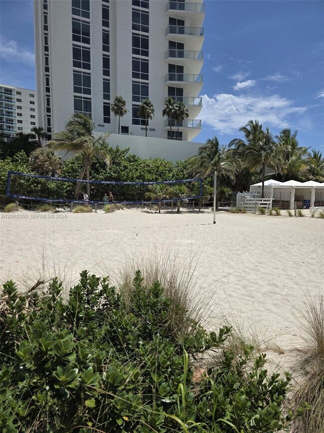 Building Photo - 4111 S Ocean Dr