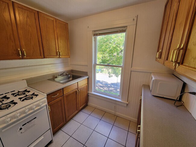 Building Photo - Apartment for Rent in Chico! 1 Bedroom 1 Bathroom