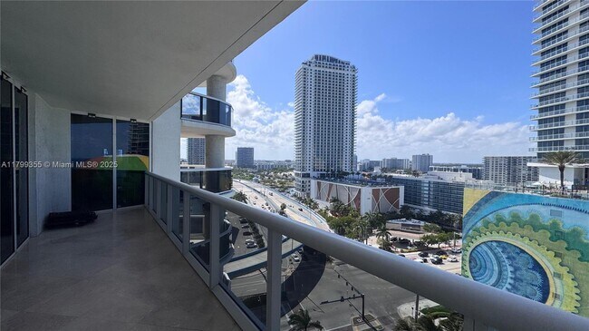 Building Photo - 1800 S Ocean Dr