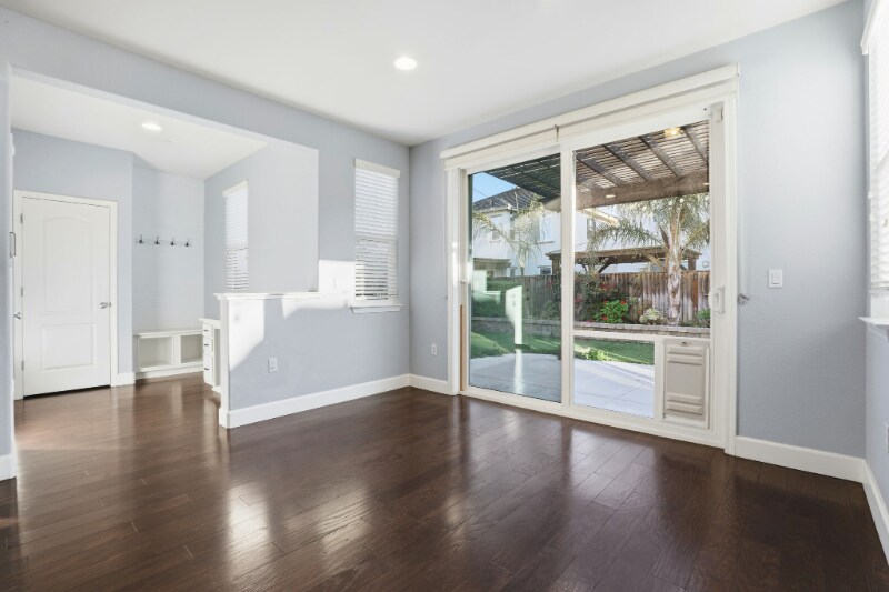 Building Photo - 1818 Tarragon Dr