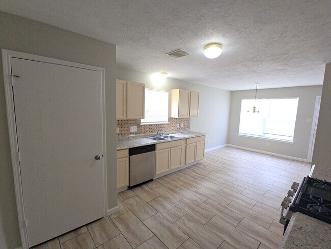 Building Photo - 21802 Westfield Ridge Dr