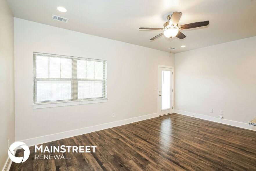 Building Photo - 136 Hartsville Ct