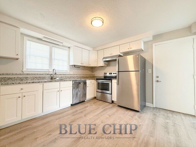 Interior Photo - 1 -7 Meisner