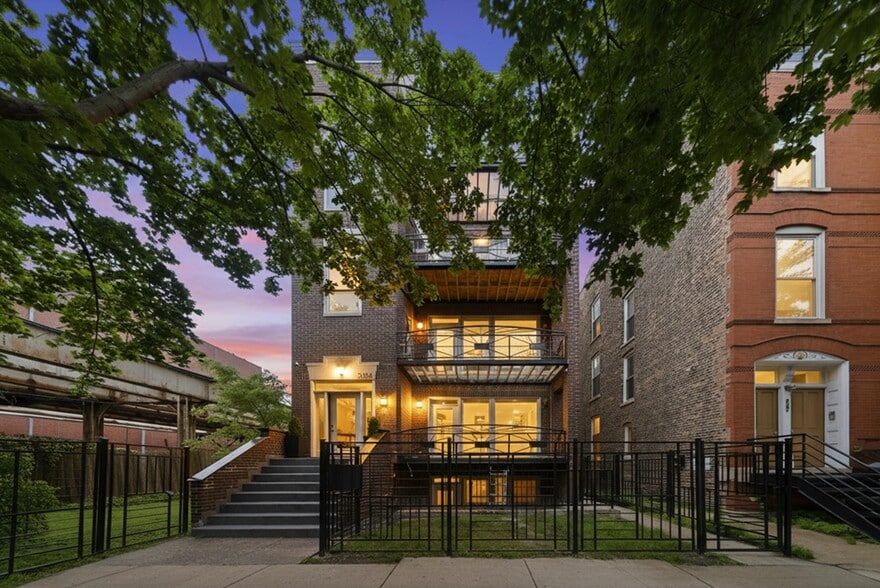 Building Photo - 308 W Evergreen Ave