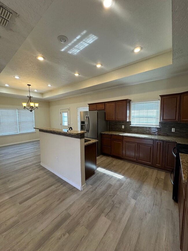 Building Photo - Stunning and Spacious 4 Bed Home! Parkview School District!