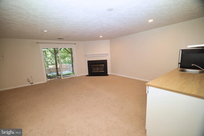 Building Photo - 14436 Whisperwood Ct
