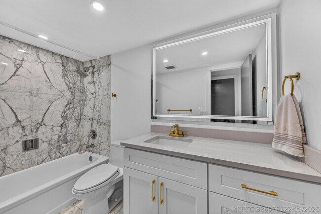 Building Photo - 1370 S Ocean Blvd