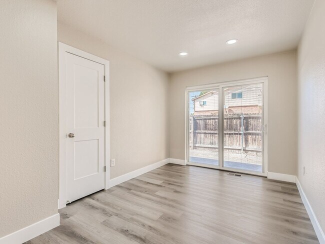 Building Photo - Hale neighborhood duplex with a large pati...