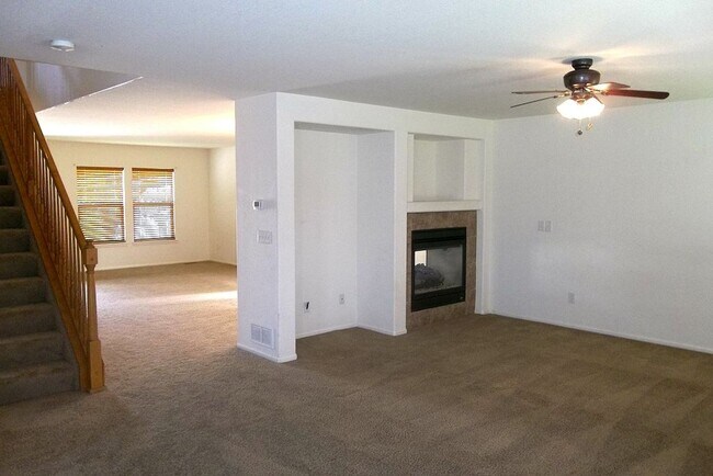 Building Photo - Quiet Neighborhood Living with Room to Grow