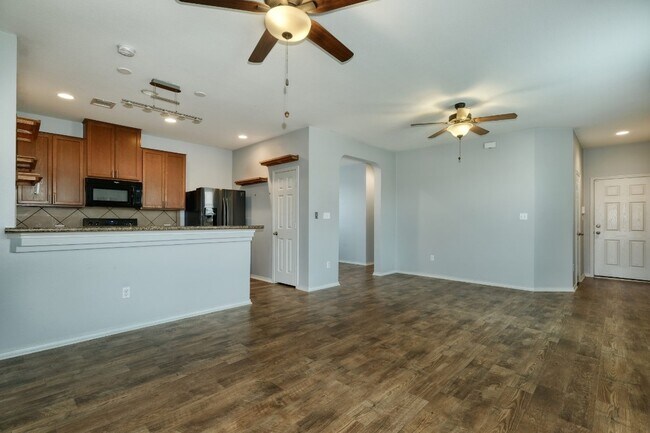 Building Photo - 451 New Bridge Dr