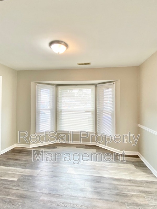 Building Photo - 5612 Picadilly Ln