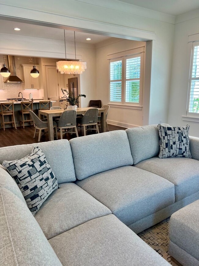 Building Photo - Coming Soon,  available February 15th______Furnished